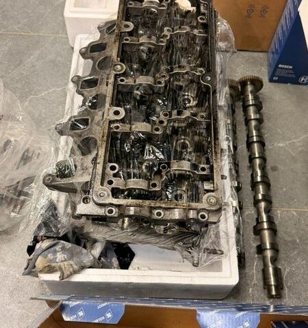 Сірий Фольксваген Мультиван, об'ємом двигуна 1.98 л та пробігом 318 тис. км за 22500 $, фото 43 на Automoto.ua