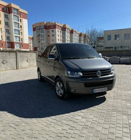 Серый Фольксваген Мультиван, объемом двигателя 1.98 л и пробегом 318 тыс. км за 19000 $, фото 5 на Automoto.ua