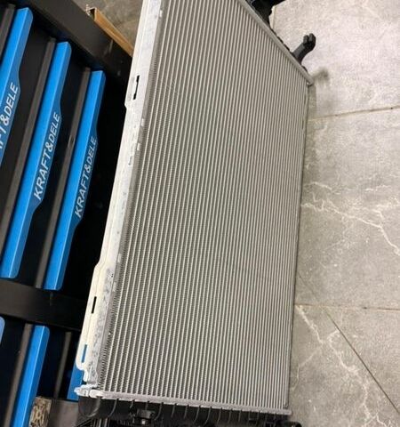 Серый Фольксваген Мультиван, объемом двигателя 1.98 л и пробегом 318 тыс. км за 19000 $, фото 42 на Automoto.ua