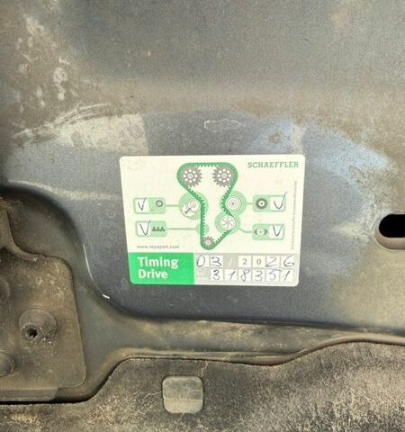 Серый Фольксваген Мультиван, объемом двигателя 1.98 л и пробегом 318 тыс. км за 19000 $, фото 37 на Automoto.ua