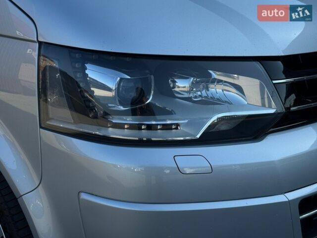 Сірий Фольксваген Мультиван, об'ємом двигуна 1.98 л та пробігом 179 тис. км за 24999 $, фото 4 на Automoto.ua