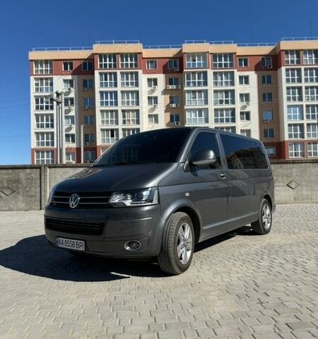 Серый Фольксваген Мультиван, объемом двигателя 1.98 л и пробегом 318 тыс. км за 19000 $, фото 4 на Automoto.ua