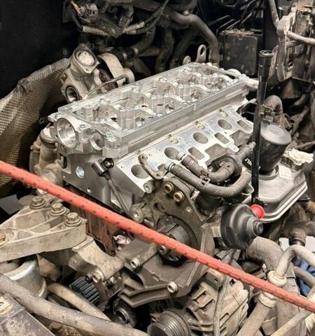 Серый Фольксваген Мультиван, объемом двигателя 1.98 л и пробегом 318 тыс. км за 19000 $, фото 41 на Automoto.ua