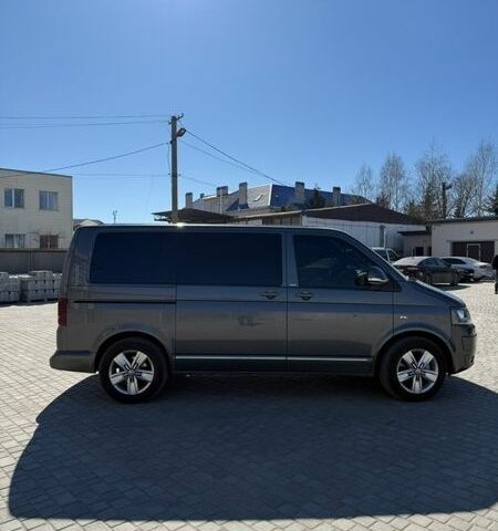 Серый Фольксваген Мультиван, объемом двигателя 1.98 л и пробегом 318 тыс. км за 19000 $, фото 12 на Automoto.ua