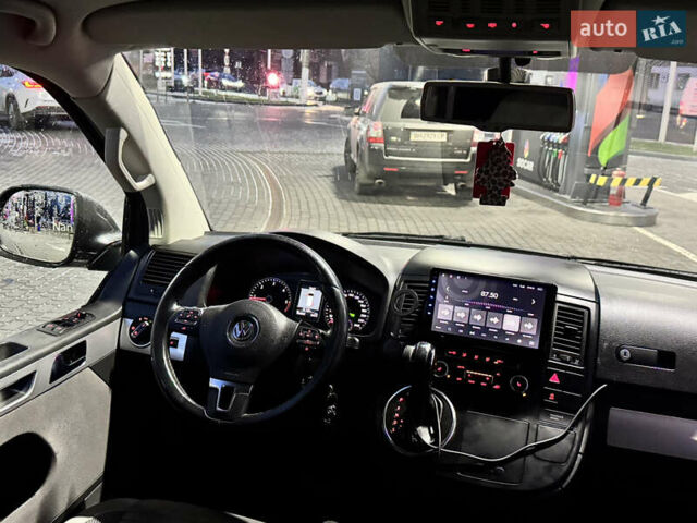 Сірий Фольксваген Мультиван, об'ємом двигуна 1.98 л та пробігом 300 тис. км за 25900 $, фото 19 на Automoto.ua