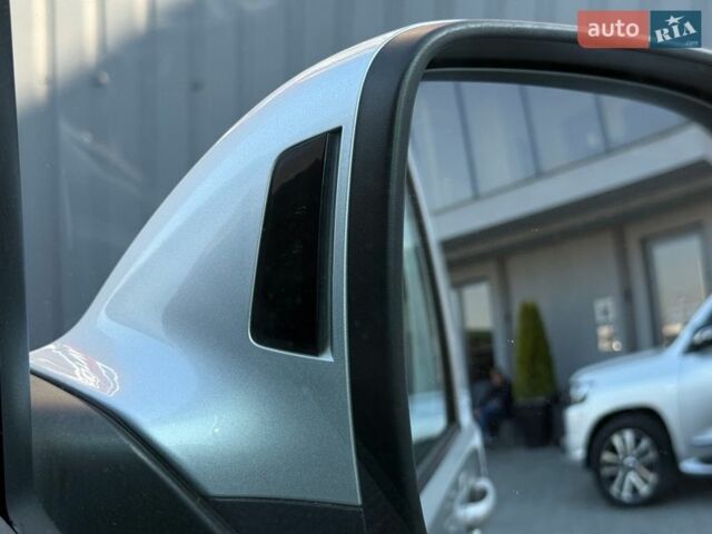 Сірий Фольксваген Мультиван, об'ємом двигуна 1.98 л та пробігом 179 тис. км за 24999 $, фото 41 на Automoto.ua