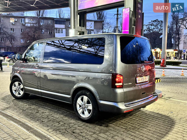 Сірий Фольксваген Мультиван, об'ємом двигуна 1.98 л та пробігом 300 тис. км за 25900 $, фото 2 на Automoto.ua
