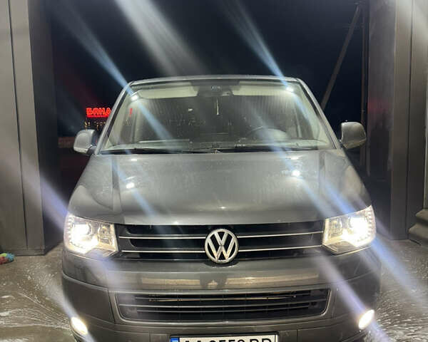 Серый Фольксваген Мультиван, объемом двигателя 1.98 л и пробегом 300 тыс. км за 23000 $, фото 17 на Automoto.ua