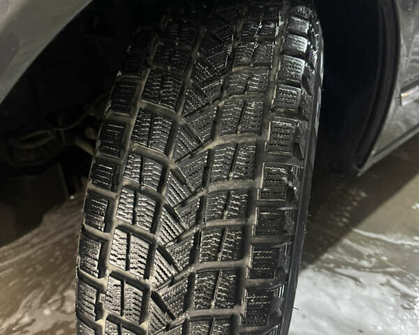 Серый Фольксваген Мультиван, объемом двигателя 1.98 л и пробегом 300 тыс. км за 23000 $, фото 7 на Automoto.ua