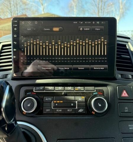 Серый Фольксваген Мультиван, объемом двигателя 1.98 л и пробегом 318 тыс. км за 19000 $, фото 33 на Automoto.ua