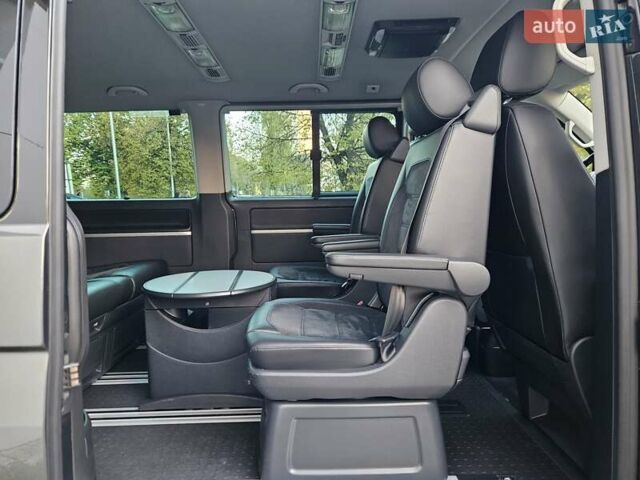 Серый Фольксваген Мультиван, объемом двигателя 1.97 л и пробегом 206 тыс. км за 43890 $, фото 42 на Automoto.ua