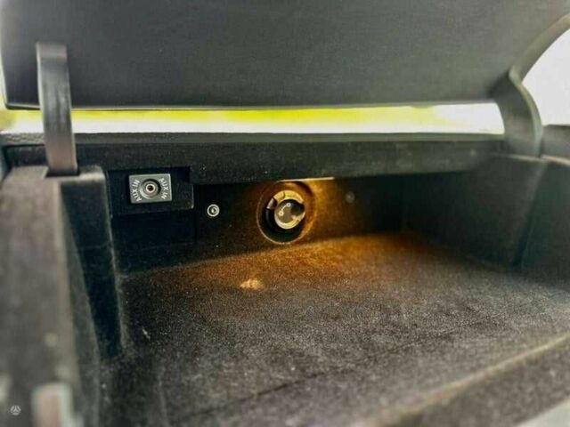 Серый Фольксваген Мультиван, объемом двигателя 2 л и пробегом 180 тыс. км за 9900 $, фото 21 на Automoto.ua