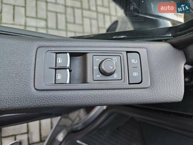 Серый Фольксваген Мультиван, объемом двигателя 1.97 л и пробегом 206 тыс. км за 43890 $, фото 18 на Automoto.ua