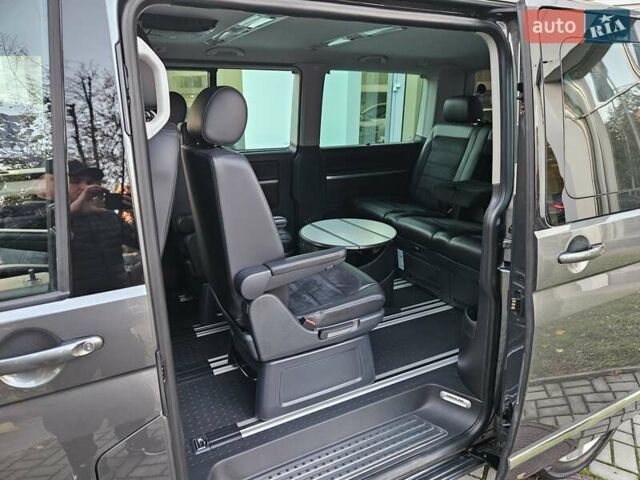 Серый Фольксваген Мультиван, объемом двигателя 1.97 л и пробегом 206 тыс. км за 43890 $, фото 26 на Automoto.ua