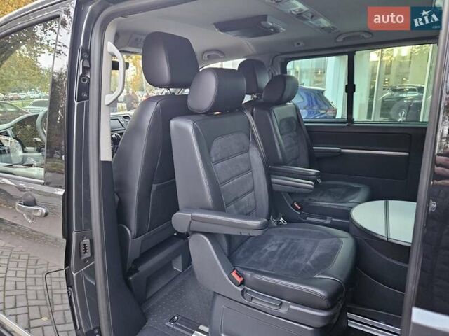 Серый Фольксваген Мультиван, объемом двигателя 1.97 л и пробегом 206 тыс. км за 43890 $, фото 28 на Automoto.ua