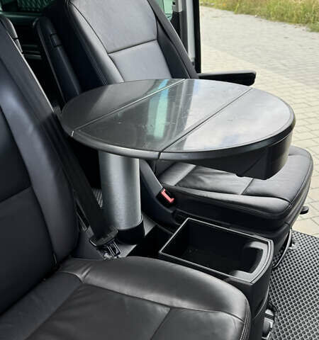 Сірий Фольксваген Мультиван, об'ємом двигуна 1.97 л та пробігом 63 тис. км за 32000 $, фото 14 на Automoto.ua