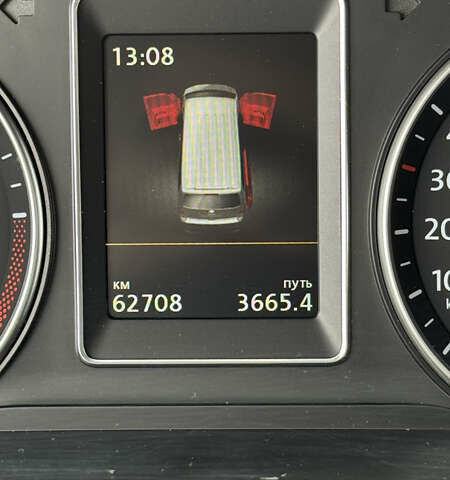 Сірий Фольксваген Мультиван, об'ємом двигуна 1.97 л та пробігом 63 тис. км за 32000 $, фото 3 на Automoto.ua