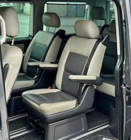 Серый Фольксваген Мультиван, объемом двигателя 2 л и пробегом 180 тыс. км за 9900 $, фото 22 на Automoto.ua