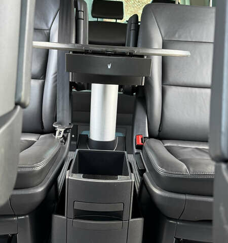 Сірий Фольксваген Мультиван, об'ємом двигуна 1.97 л та пробігом 63 тис. км за 32000 $, фото 15 на Automoto.ua