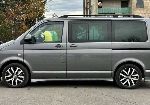 Серый Фольксваген Мультиван, объемом двигателя 2 л и пробегом 180 тыс. км за 9900 $, фото 20 на Automoto.ua