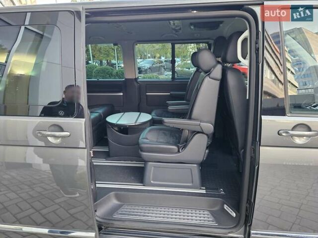 Серый Фольксваген Мультиван, объемом двигателя 1.97 л и пробегом 206 тыс. км за 43890 $, фото 39 на Automoto.ua