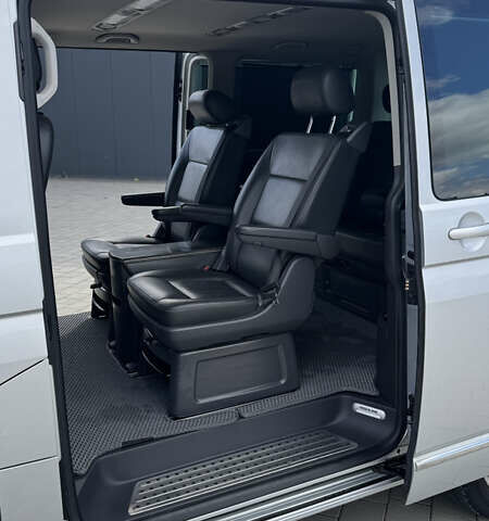 Сірий Фольксваген Мультиван, об'ємом двигуна 1.97 л та пробігом 63 тис. км за 32000 $, фото 8 на Automoto.ua