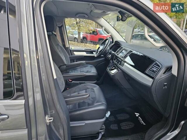 Серый Фольксваген Мультиван, объемом двигателя 1.97 л и пробегом 206 тыс. км за 43890 $, фото 45 на Automoto.ua