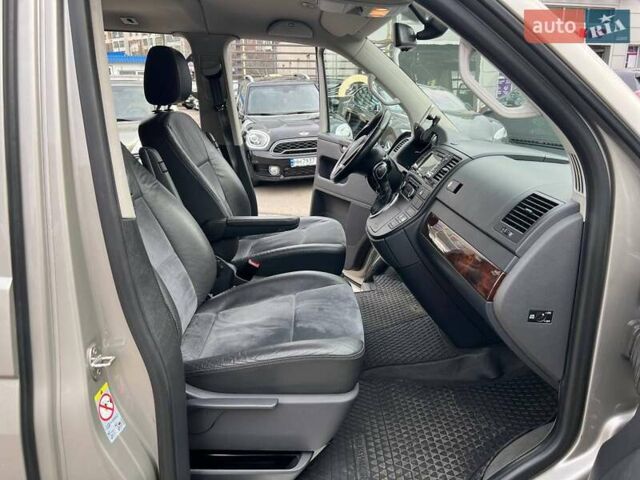 Серый Фольксваген Мультиван, объемом двигателя 1.97 л и пробегом 240 тыс. км за 26500 $, фото 18 на Automoto.ua