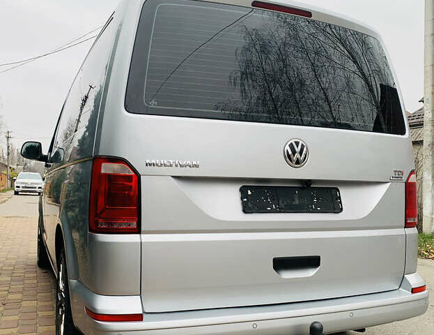 Сірий Фольксваген Мультиван, об'ємом двигуна 2 л та пробігом 164 тис. км за 32900 $, фото 5 на Automoto.ua