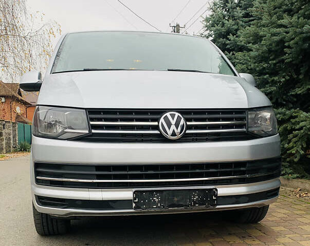 Сірий Фольксваген Мультиван, об'ємом двигуна 2 л та пробігом 164 тис. км за 32900 $, фото 1 на Automoto.ua