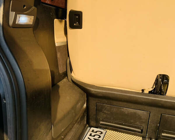 Сірий Фольксваген Мультиван, об'ємом двигуна 2 л та пробігом 164 тис. км за 32900 $, фото 23 на Automoto.ua