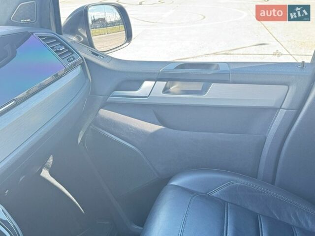 Серый Фольксваген Мультиван, объемом двигателя 2 л и пробегом 270 тыс. км за 37500 $, фото 15 на Automoto.ua