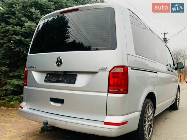Серый Фольксваген Мультиван, объемом двигателя 2 л и пробегом 167 тыс. км за 32500 $, фото 4 на Automoto.ua