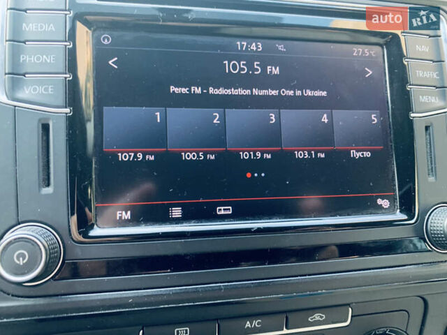 Сірий Фольксваген Мультиван, об'ємом двигуна 2 л та пробігом 164 тис. км за 32900 $, фото 47 на Automoto.ua