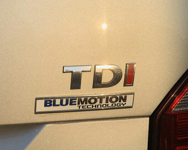 Сірий Фольксваген Мультиван, об'ємом двигуна 2 л та пробігом 164 тис. км за 32900 $, фото 45 на Automoto.ua