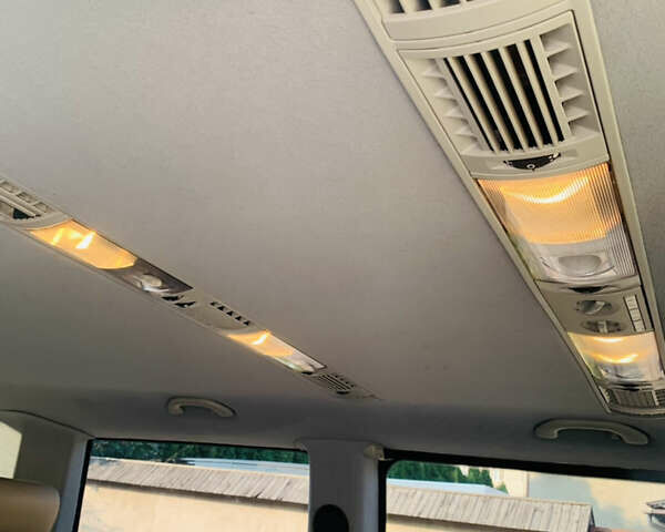 Серый Фольксваген Мультиван, объемом двигателя 2 л и пробегом 163 тыс. км за 32900 $, фото 22 на Automoto.ua