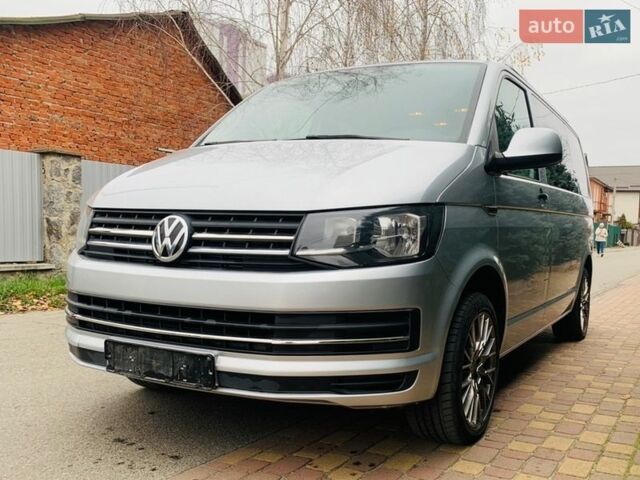 Серый Фольксваген Мультиван, объемом двигателя 2 л и пробегом 167 тыс. км за 32500 $, фото 2 на Automoto.ua