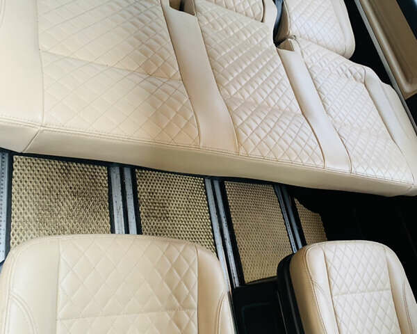 Сірий Фольксваген Мультиван, об'ємом двигуна 2 л та пробігом 164 тис. км за 32900 $, фото 35 на Automoto.ua