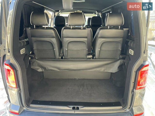 Сірий Фольксваген Мультиван, об'ємом двигуна 2 л та пробігом 210 тис. км за 27900 $, фото 58 на Automoto.ua