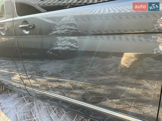 Сірий Фольксваген Мультиван, об'ємом двигуна 2 л та пробігом 210 тис. км за 27900 $, фото 35 на Automoto.ua