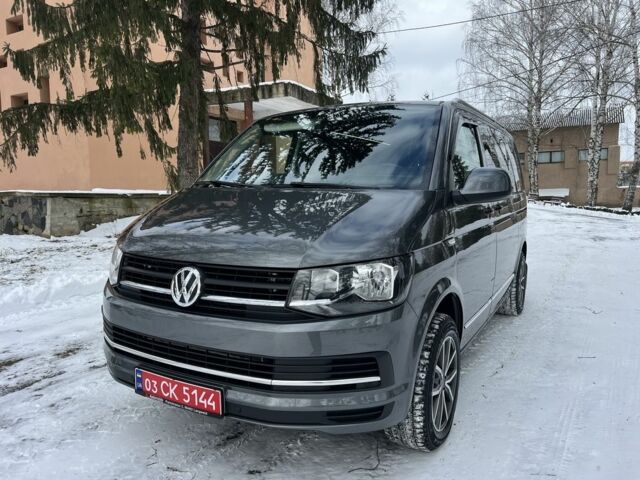 Сірий Фольксваген Мультиван, об'ємом двигуна 2 л та пробігом 209 тис. км за 27900 $, фото 2 на Automoto.ua