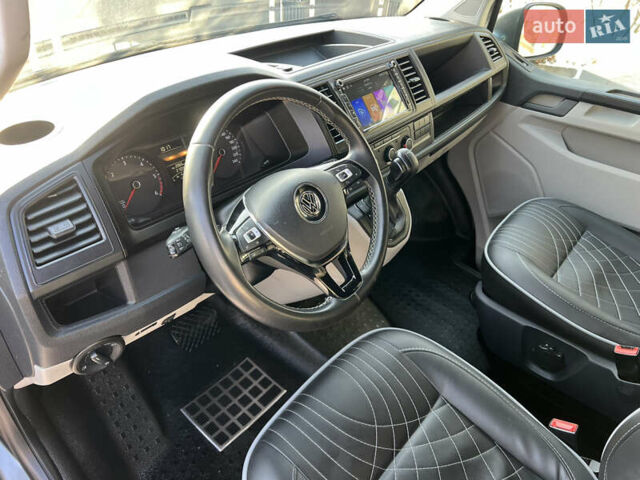 Сірий Фольксваген Мультиван, об'ємом двигуна 2 л та пробігом 210 тис. км за 27900 $, фото 42 на Automoto.ua