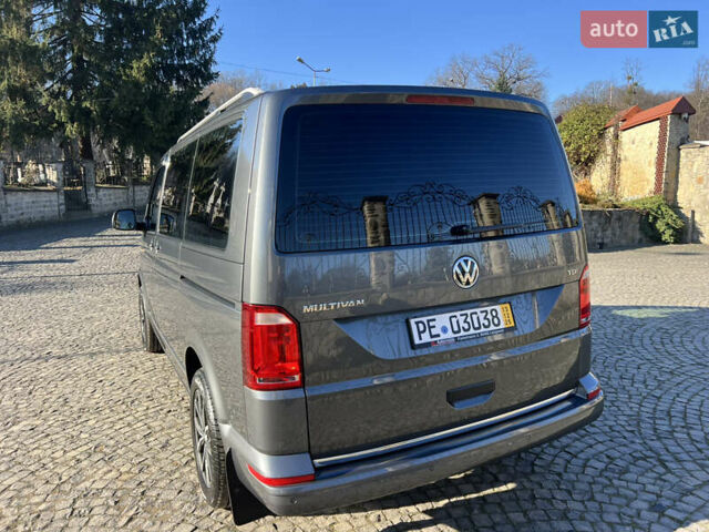 Серый Фольксваген Мультиван, объемом двигателя 2 л и пробегом 209 тыс. км за 27900 $, фото 14 на Automoto.ua