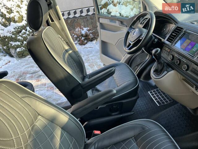 Сірий Фольксваген Мультиван, об'ємом двигуна 2 л та пробігом 210 тис. км за 27900 $, фото 49 на Automoto.ua