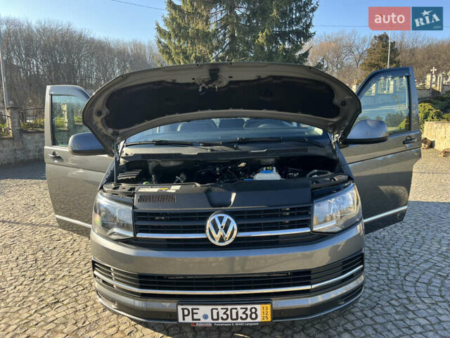 Серый Фольксваген Мультиван, объемом двигателя 2 л и пробегом 209 тыс. км за 27900 $, фото 71 на Automoto.ua