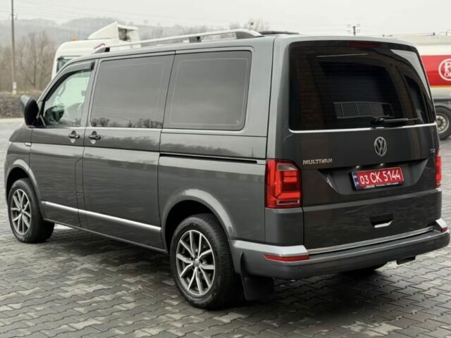 Серый Фольксваген Мультиван, объемом двигателя 2 л и пробегом 209 тыс. км за 27900 $, фото 3 на Automoto.ua