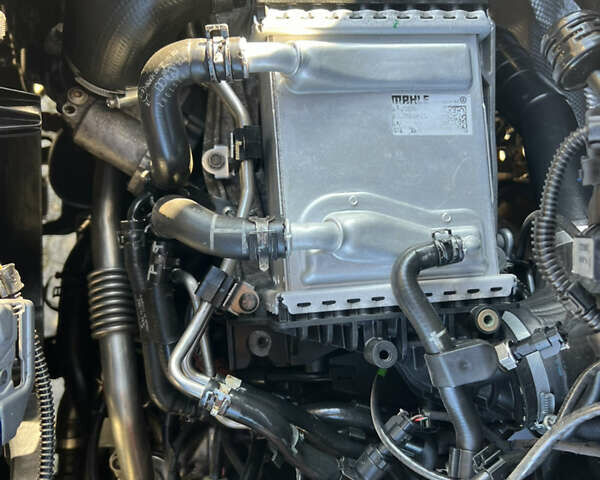 Сірий Фольксваген Мультиван, об'ємом двигуна 2 л та пробігом 209 тис. км за 27900 $, фото 76 на Automoto.ua