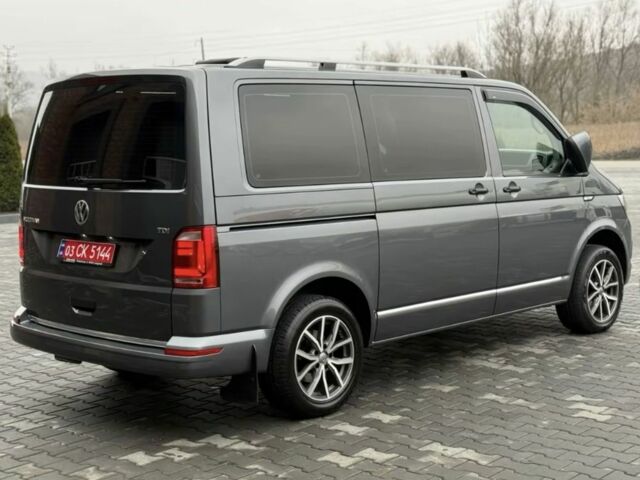 Серый Фольксваген Мультиван, объемом двигателя 2 л и пробегом 209 тыс. км за 27900 $, фото 2 на Automoto.ua