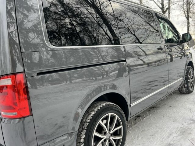 Сірий Фольксваген Мультиван, об'ємом двигуна 2 л та пробігом 209 тис. км за 27900 $, фото 14 на Automoto.ua