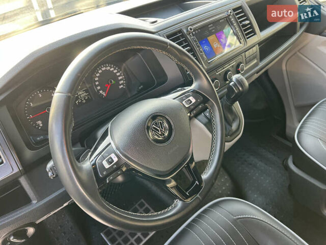 Сірий Фольксваген Мультиван, об'ємом двигуна 2 л та пробігом 210 тис. км за 27900 $, фото 60 на Automoto.ua